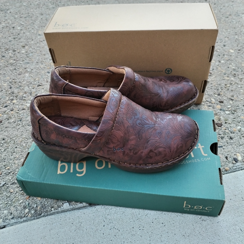 B.o.c brown peggy clog size 9 Eur 40.5 Mid Heels